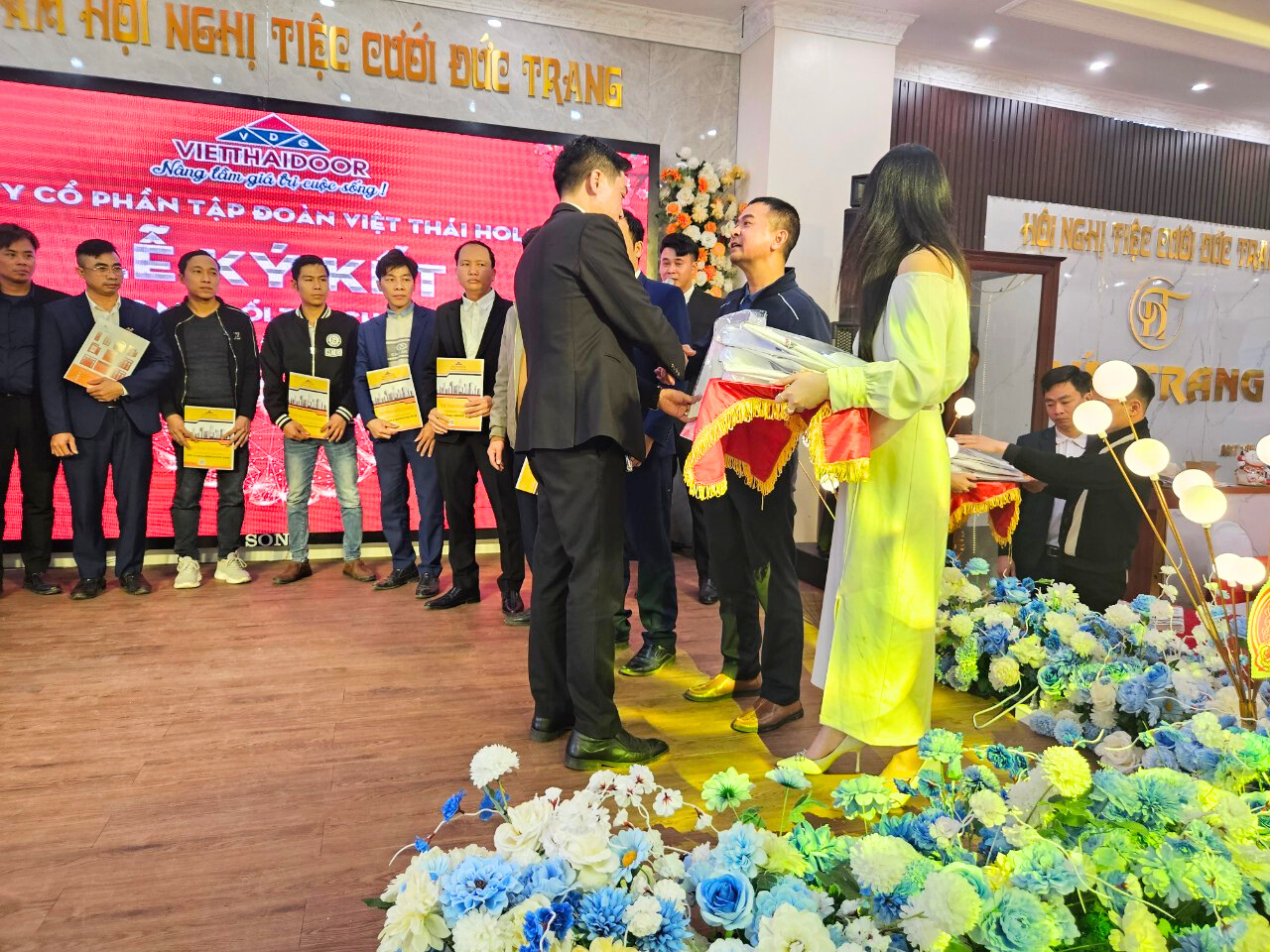 GẶP MẶT ĐẦU XUÂN 2024 & LỄ KÝ KẾT ỦY QUYỀN THƯƠNG MẠI ĐỐI TÁC CHIẾN LƯỢC TOÀN DIỆN