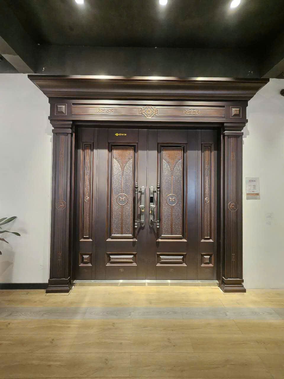 cửa thép vân gỗ 