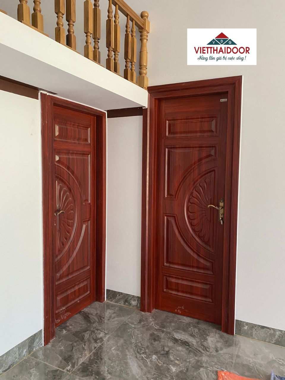 cửa thông phòng