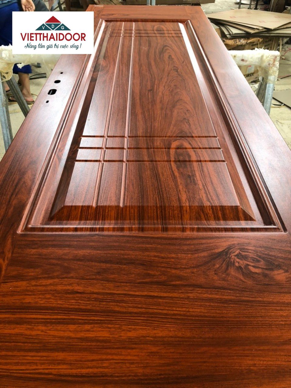 cửa thép vân gỗ